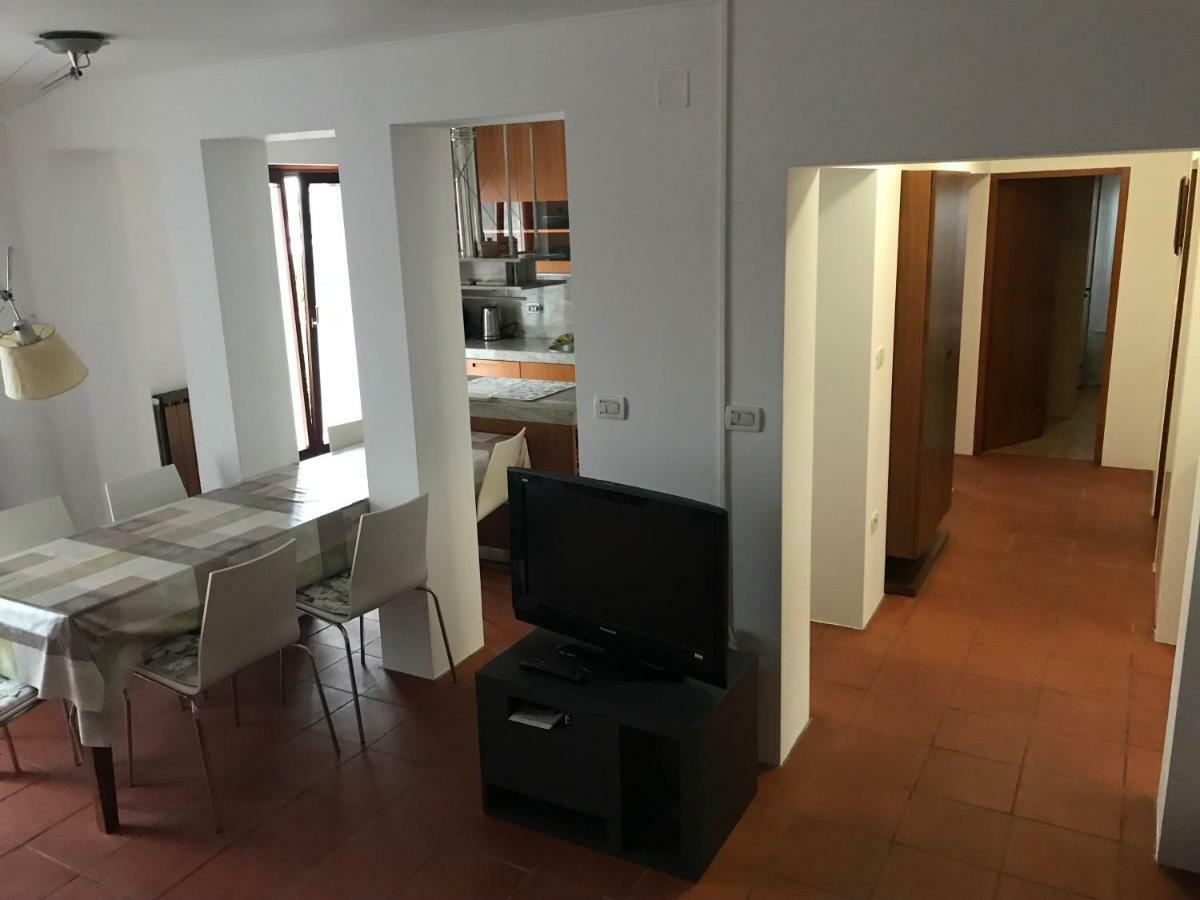 Maeli Apartment ルツィヤ エクステリア 写真