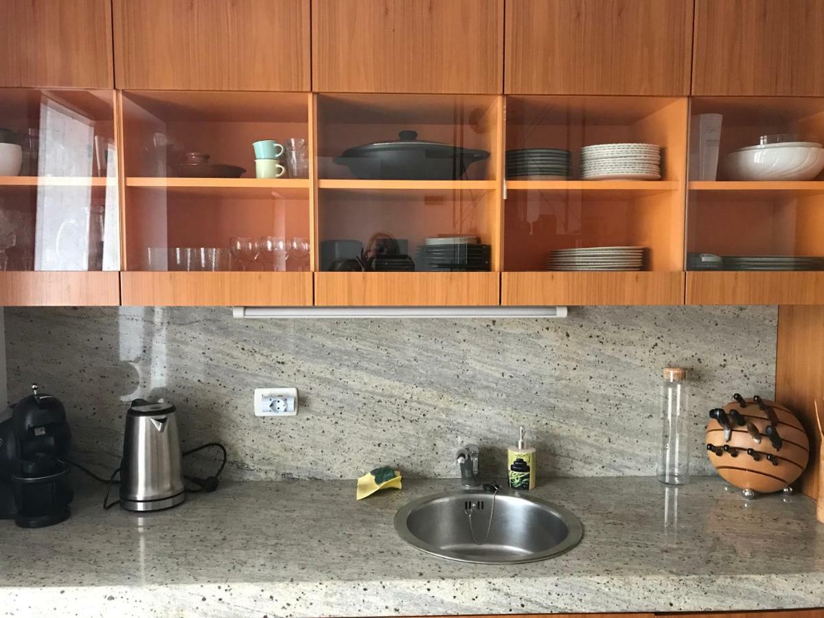 Maeli Apartment ルツィヤ エクステリア 写真